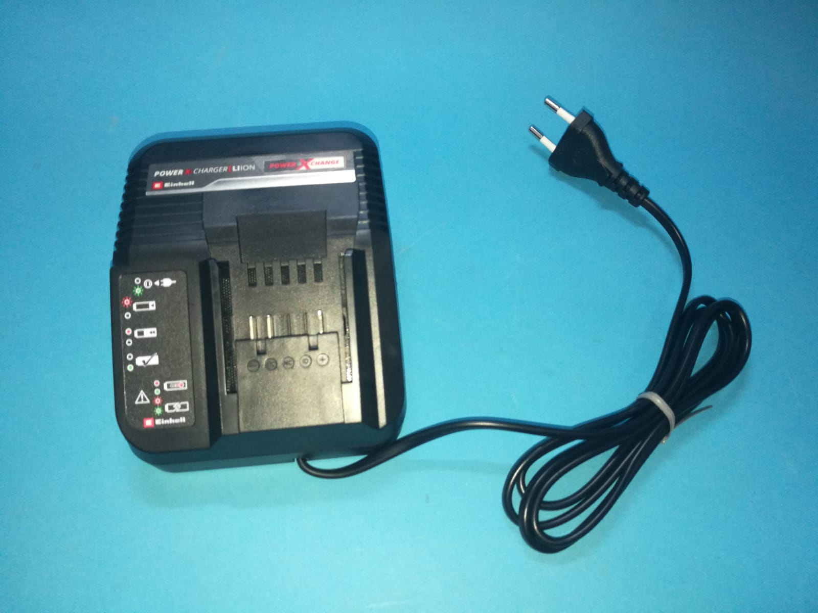EINHELL Caricabatterie Power X-Change per utensili 18V ART. 4512096