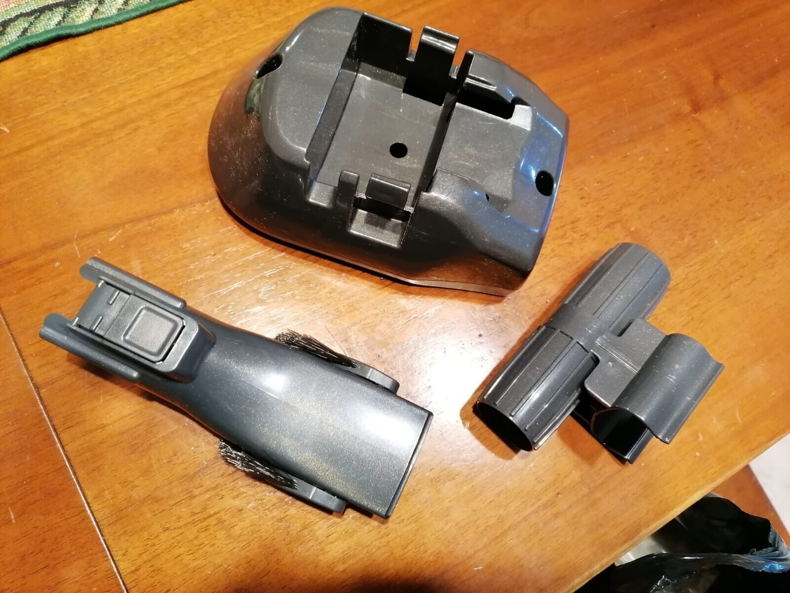 BLACK+DECKER KIT PORTAUTENSILE + ACC.SPAZZOLA + STAFFA DI MONTAGGIO BHFEV362D