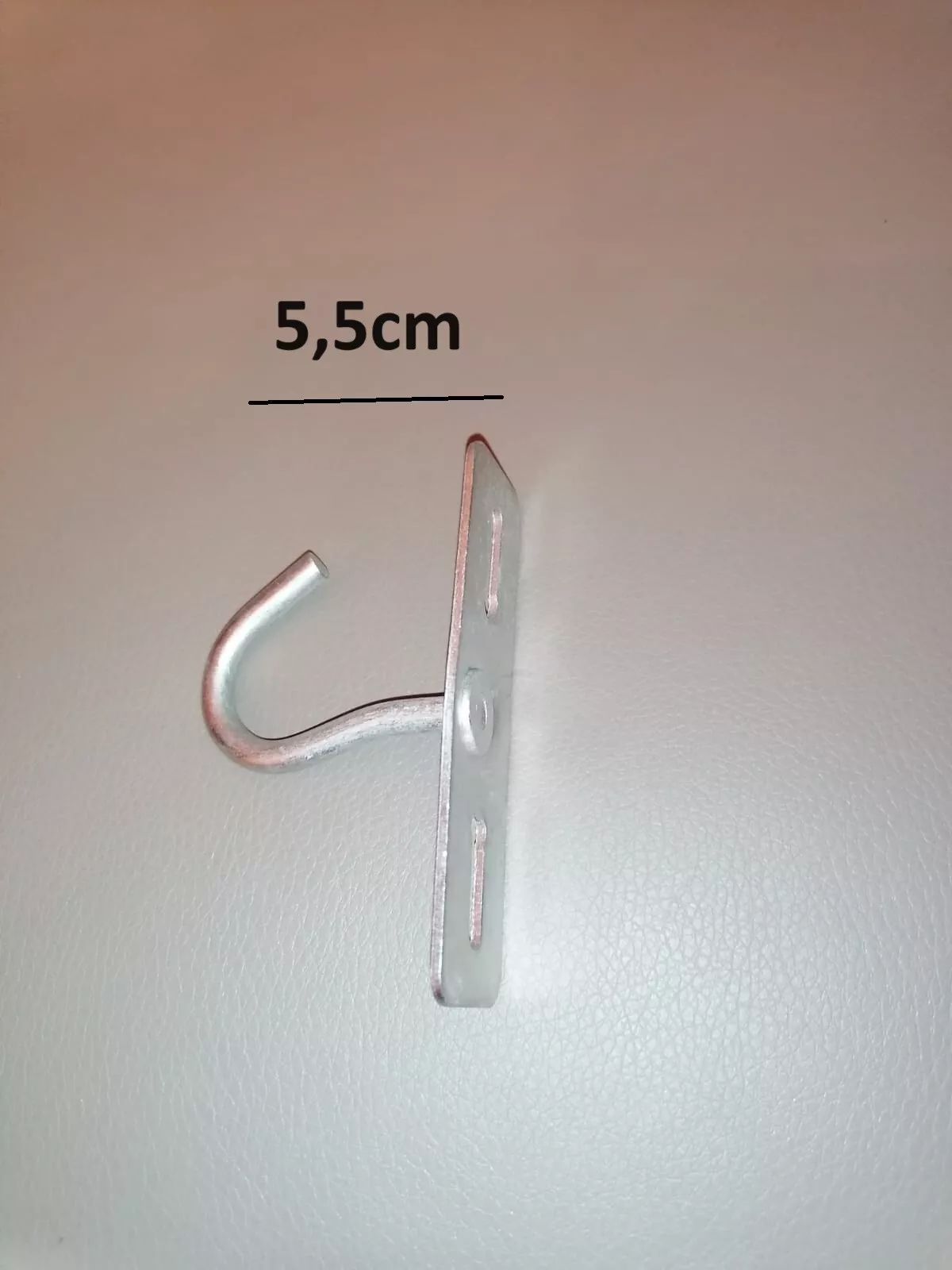 ZEPHIR STAFFA A UNCINO DI SOSTEGNO PER VENTILATORI A SOFFITTO distanza fori 4cm