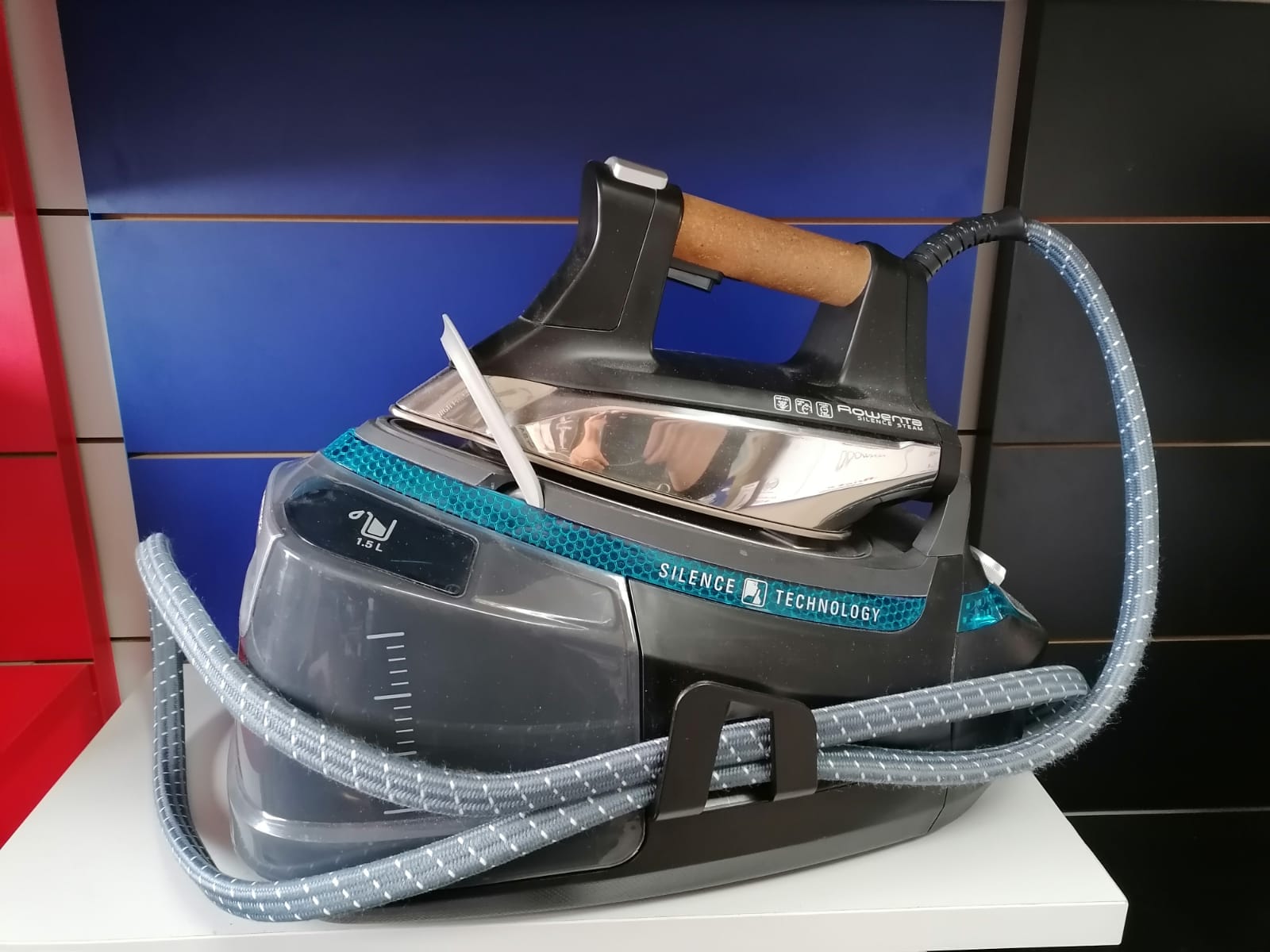 Rowenta DG8991 Silence Steam Ferro da Stiro con Caldaia capacit 1.4 LT 2400 W